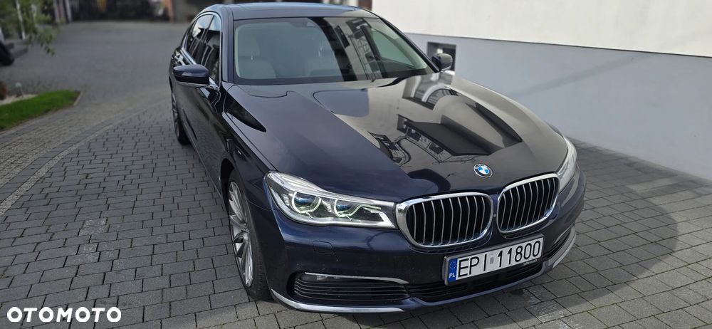 BMW Seria 7 740Le xDrive iPerformance - 28