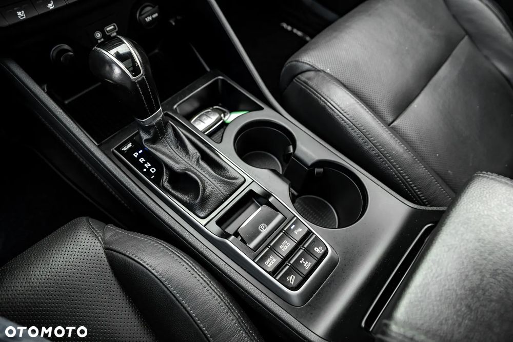 Hyundai Tucson 2.0 CRDI 4WD Automatik Premium - 36