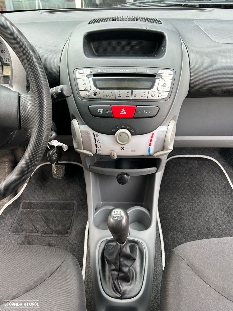 Toyota Aygo - 11