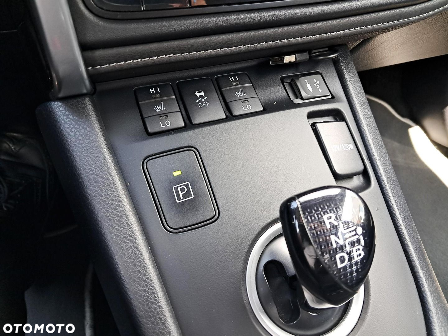 Toyota Auris Hybrid 135 Freestyle - 25