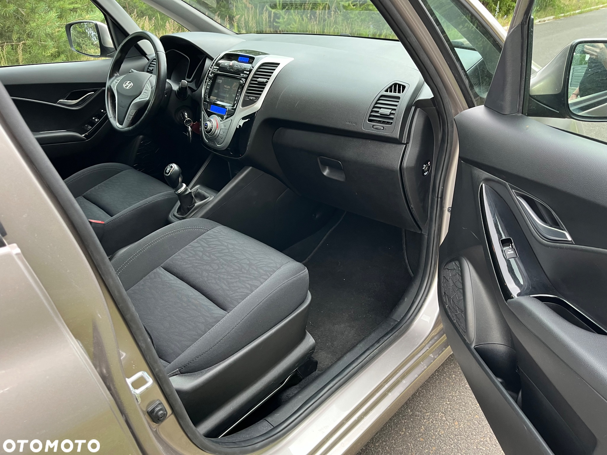 Hyundai ix20 1.4 Premium - 17