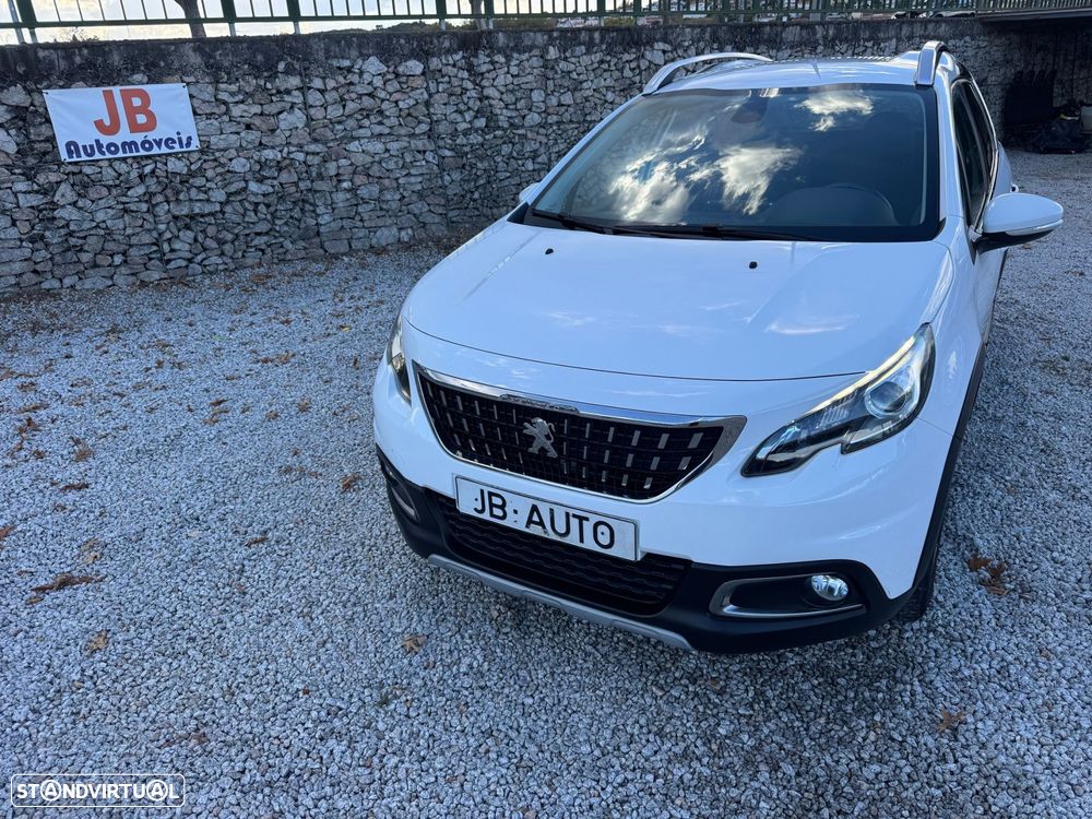 Peugeot 2008 1.2 PureTech Allure - 2