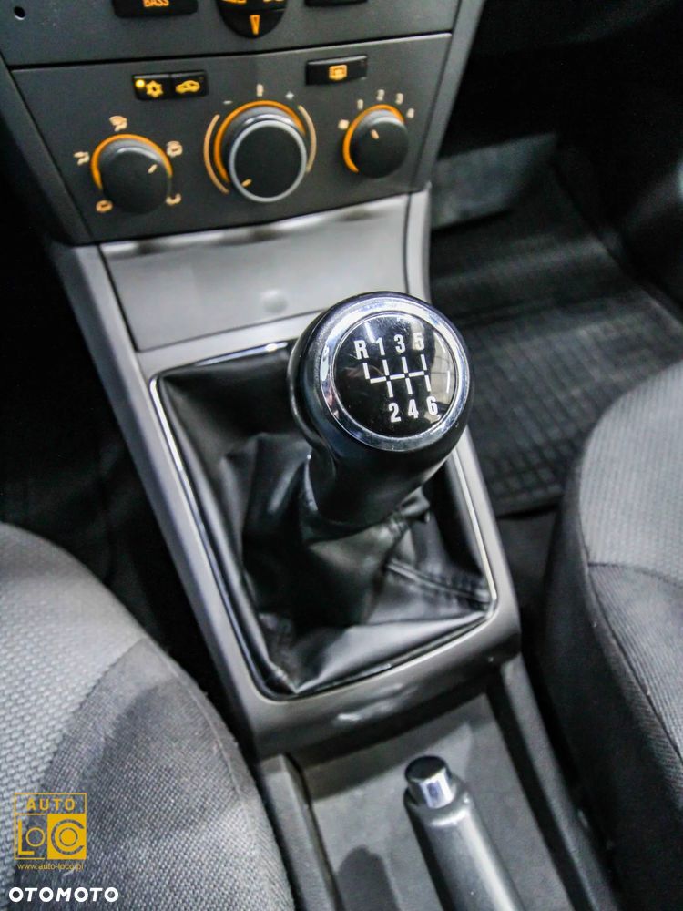 Opel Astra 1.9 CDTI DPF Edition - 18