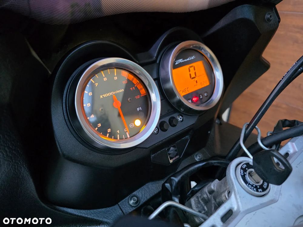 Suzuki Bandit - 22