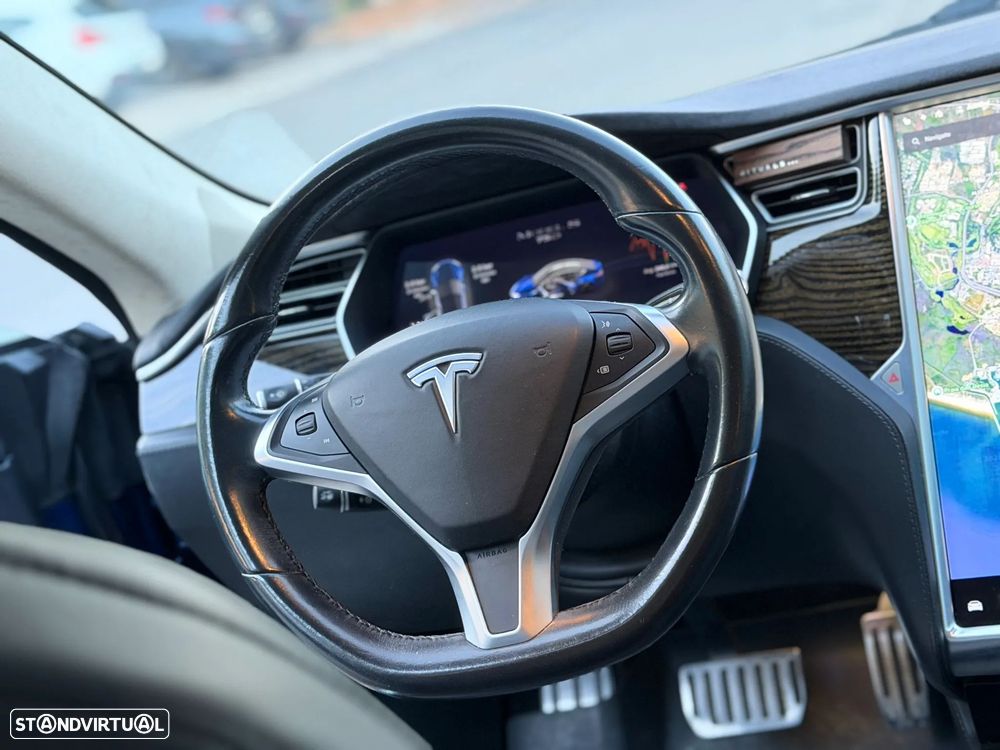 Tesla Model S - 19