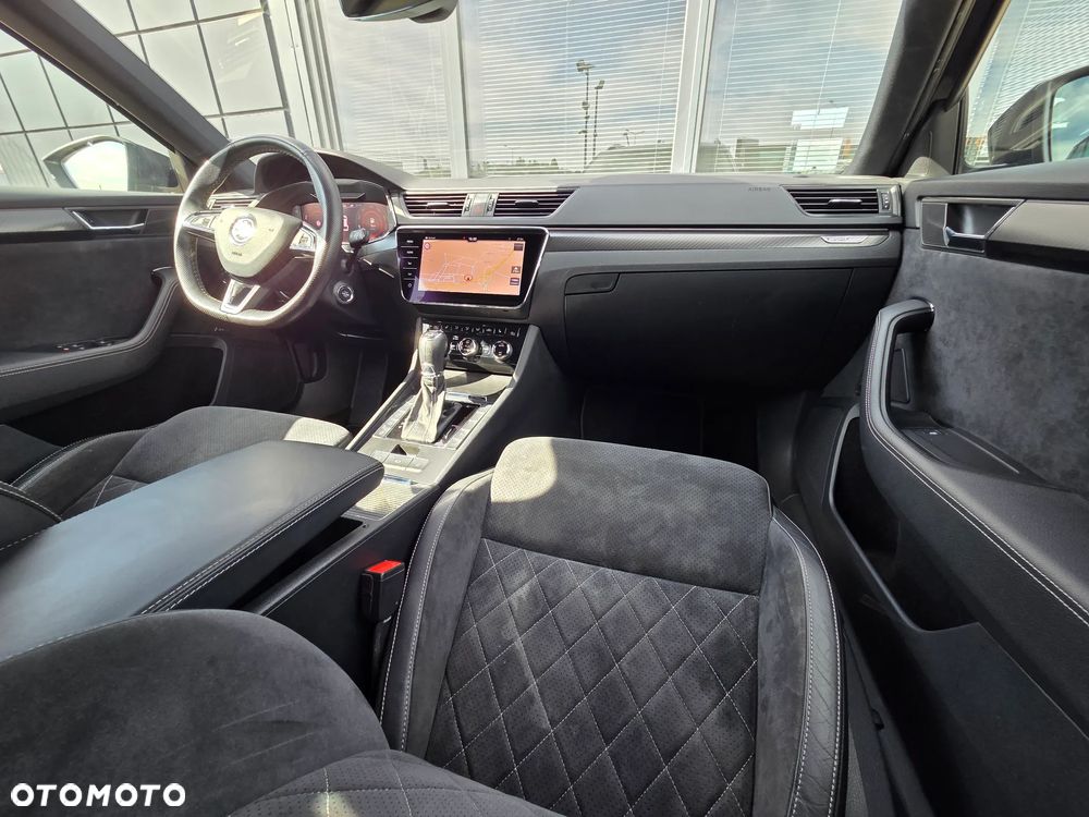 Skoda Superb 2.0 TDI SCR 4x4 Sportline DSG - 22