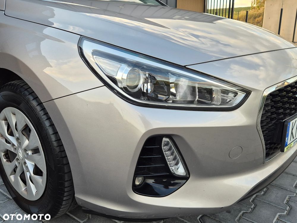 Hyundai i30 1.4 Premiere Comfort - 30
