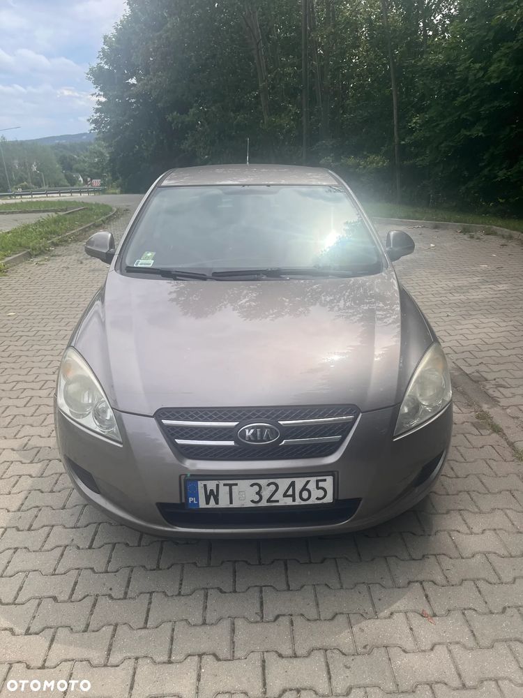 Kia Ceed 1.6 Crdi Comfort + - 2