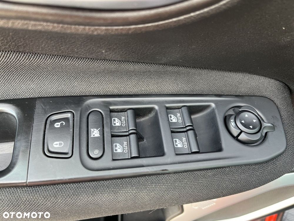Jeep Renegade - 11