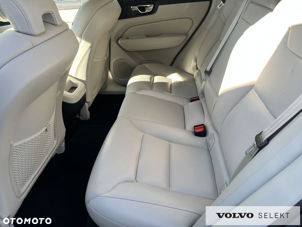 Volvo XC 60 - 33