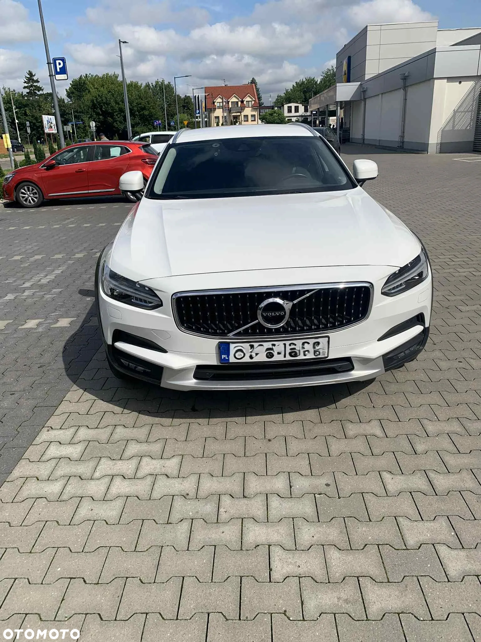Volvo V90 Cross Country - 10