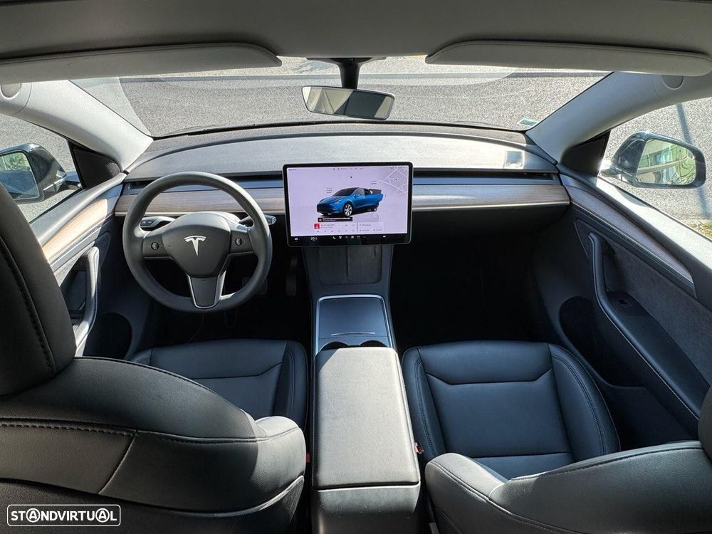 Tesla Model Y RWD - 4