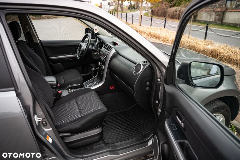 Suzuki Grand Vitara 2.0 Automatik Comfort + - 28