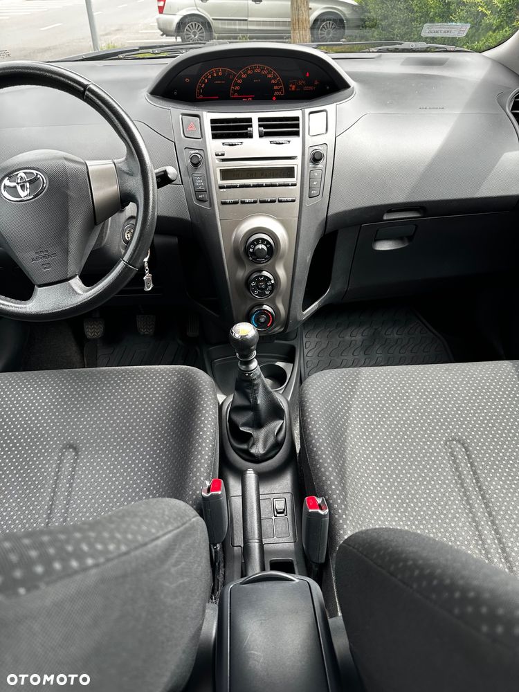 Toyota Yaris 1.33 Terra - 25
