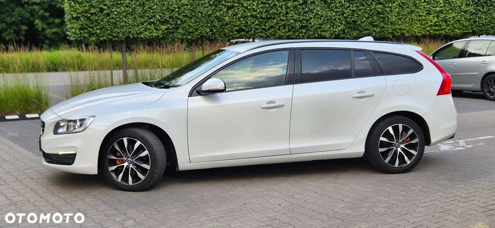 Volvo V60 D3 Momentum Core - 33