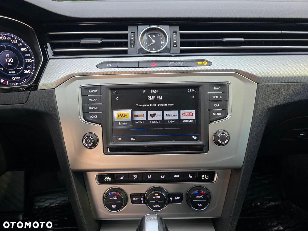 Volkswagen Passat 2.0 TDI SCR DSG Comfortline - 17