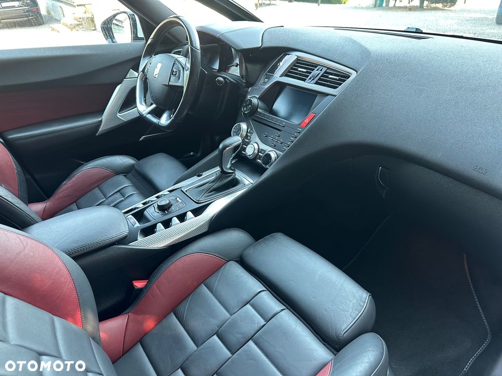 Citroën DS5 THP 155 SoChic - 11