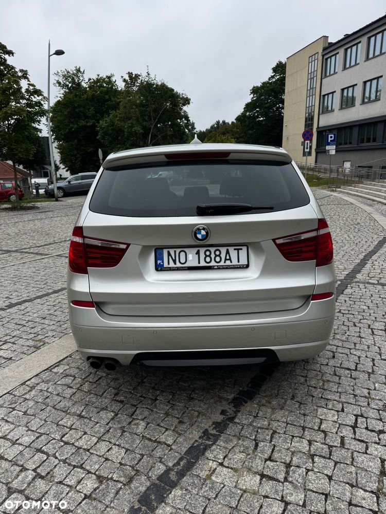 BMW X3 28i xDrive - 4