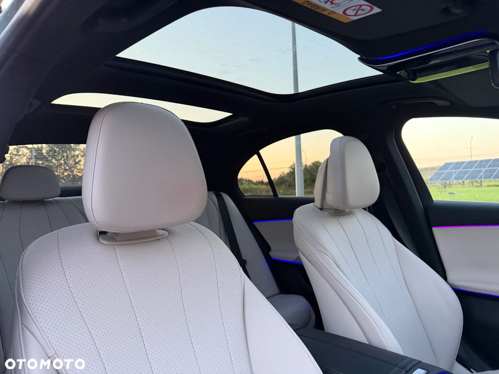 Mercedes-Benz Klasa E 220 d mHEV 4-Matic AMG 9G-Tronic - 39