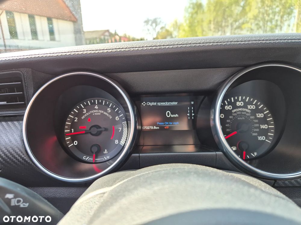 Ford Mustang - 28