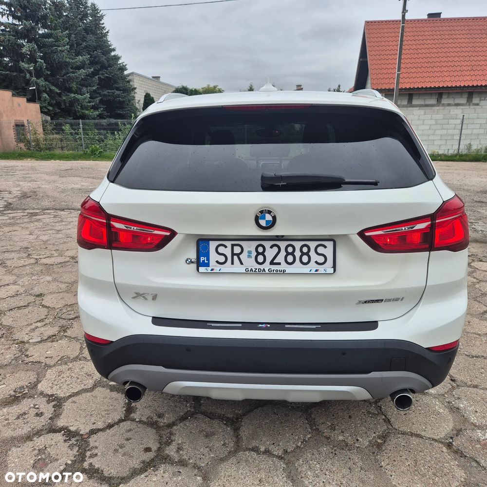 BMW X1 xDrive25i xLine - 5