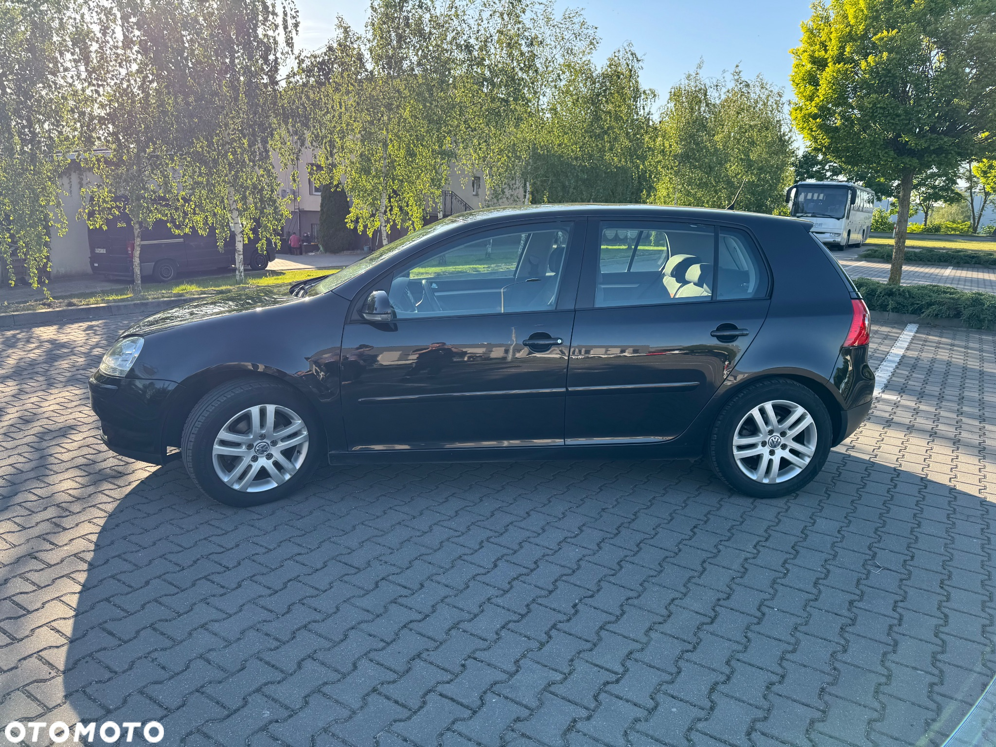 Volkswagen Golf - 2