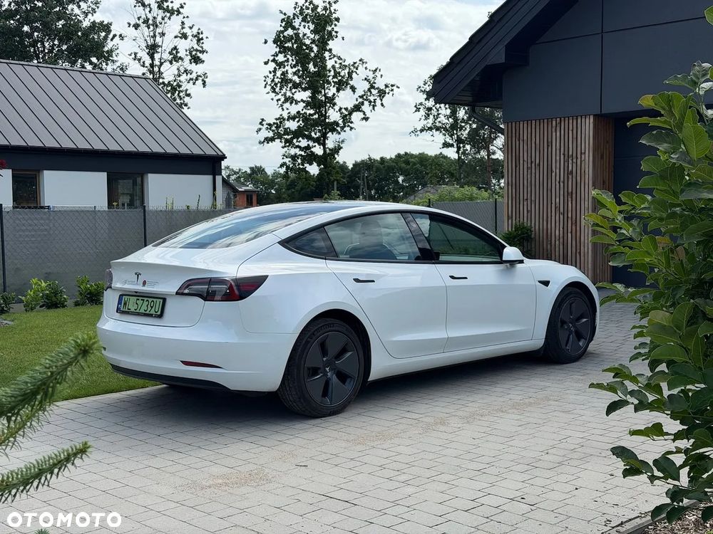 Tesla Model 3 Standard Range Plus - 3
