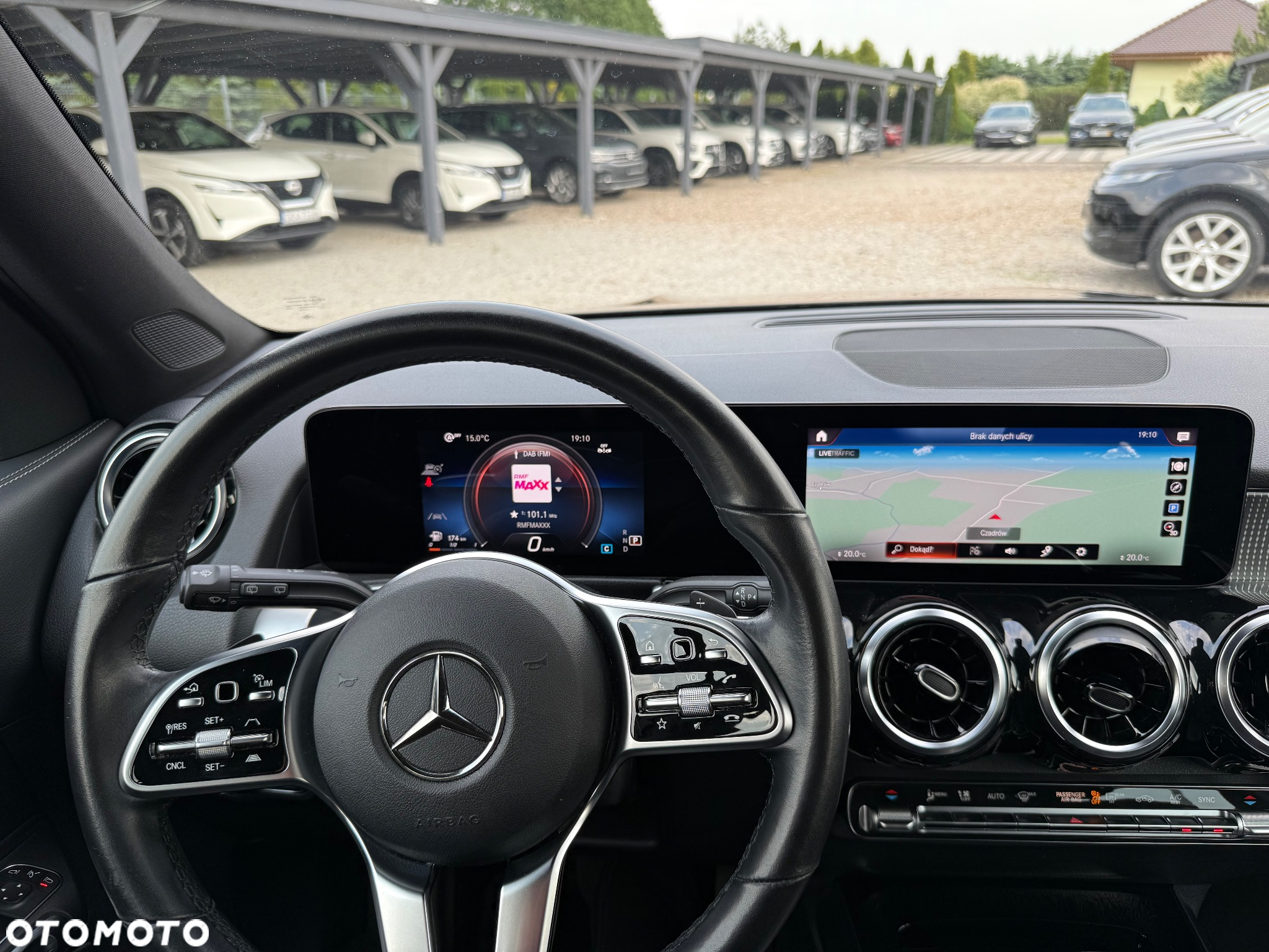 Mercedes-Benz GLB 200 d 8G-DCT Progressive - 17