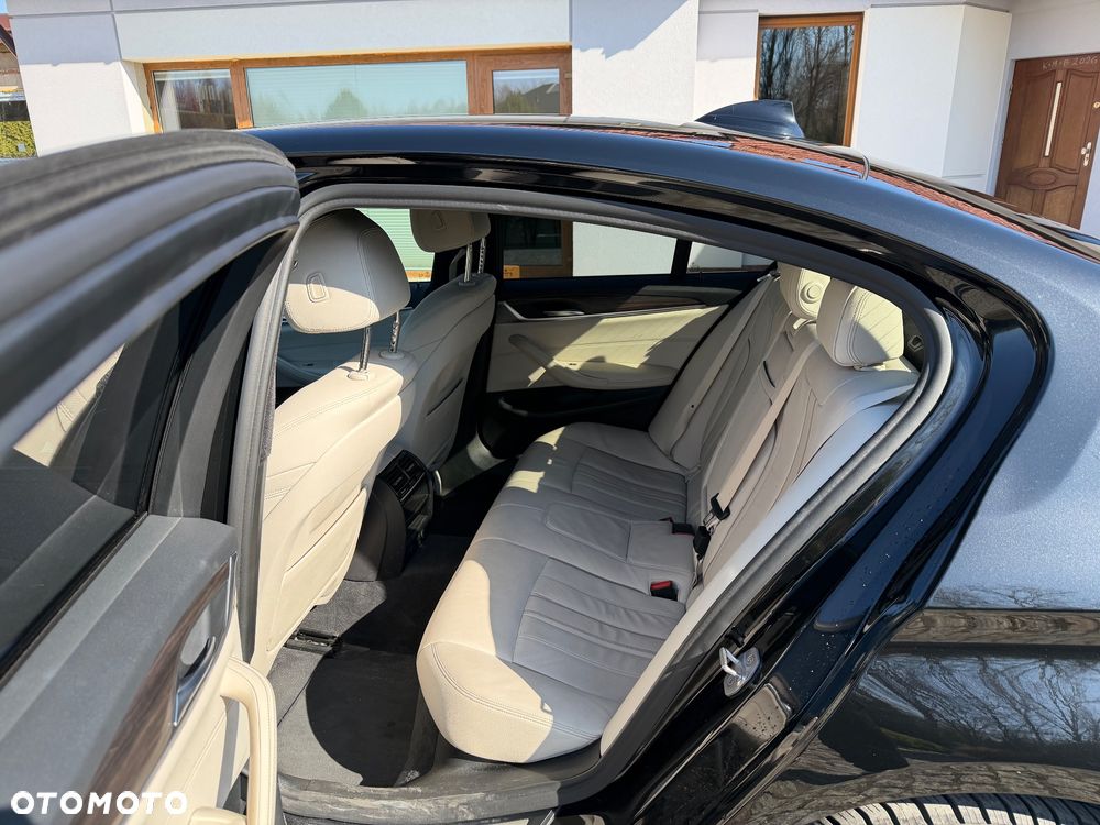 BMW Seria 5 520d xDrive - 8
