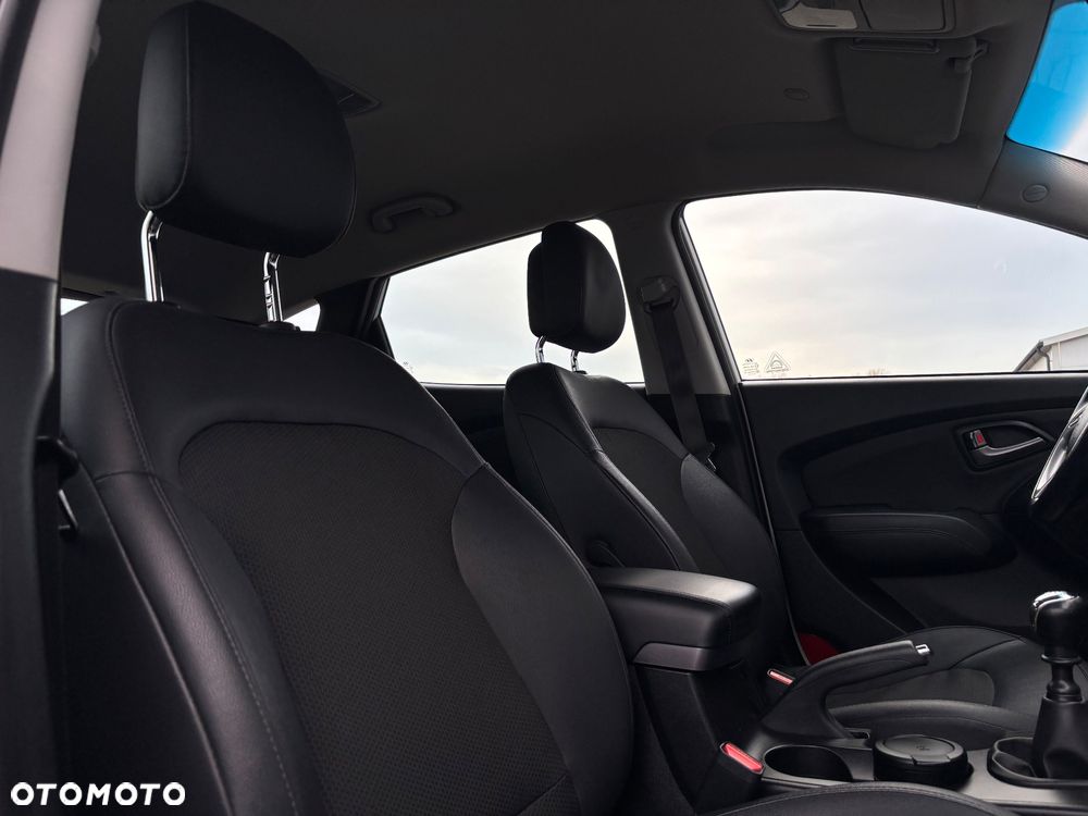 Hyundai ix35 1.6 2WD Fifa World Cup Edition - 28