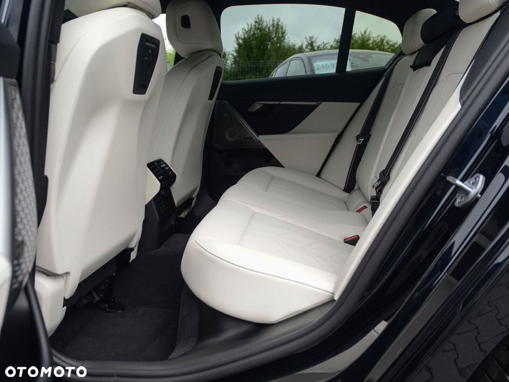 BMW Seria 5 - 34