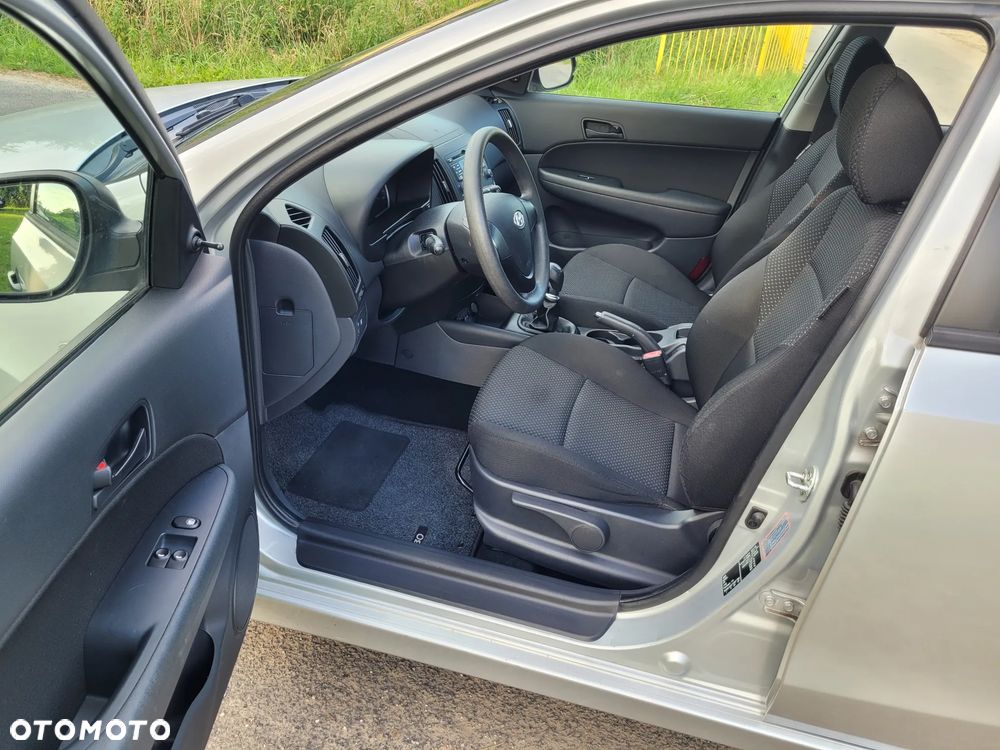 Hyundai i30 1.4 FIFA WM Edition - 6