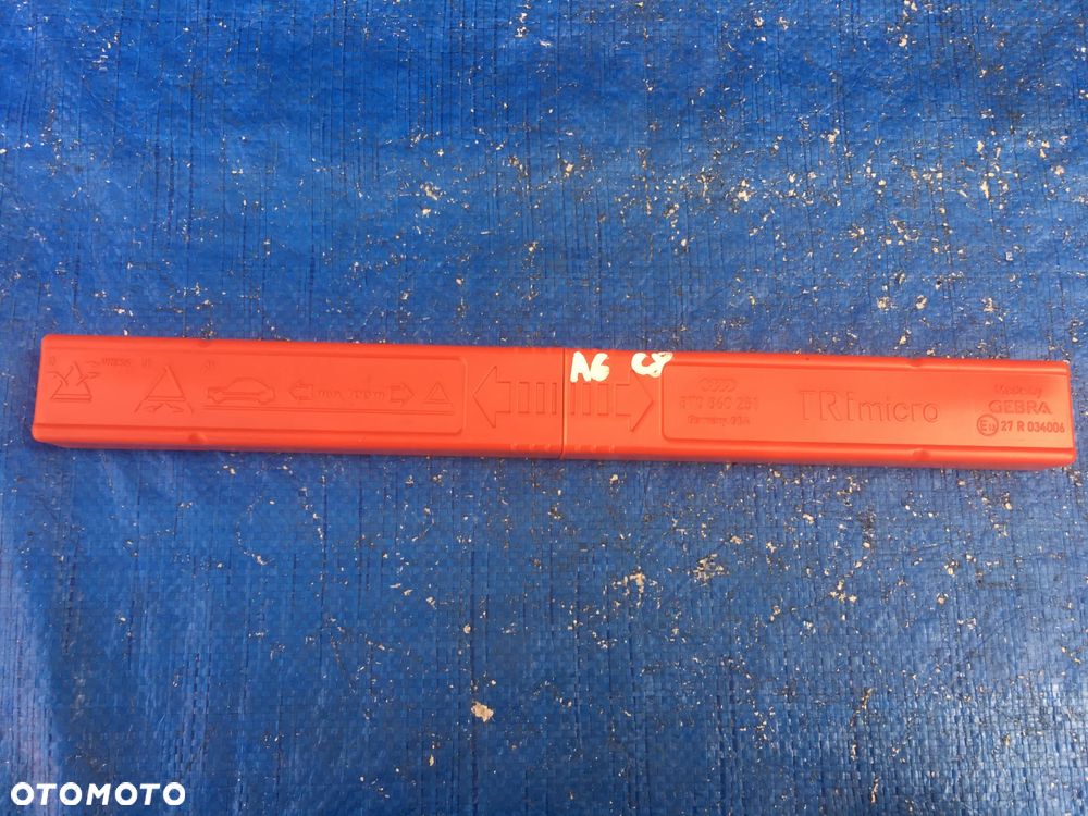 Audi A6 C8 4K Trójkąt Ostrzegawczy 8T0860251 - 1