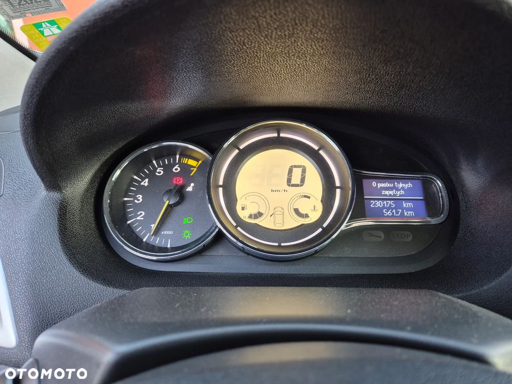 Renault Megane 1.6 16V 110 Dynamique - 13