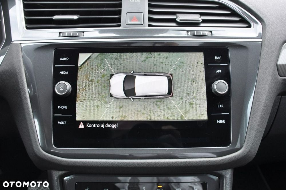 Volkswagen Tiguan Allspace 2.0 TSI 4Mot Life DSG 7os - 16