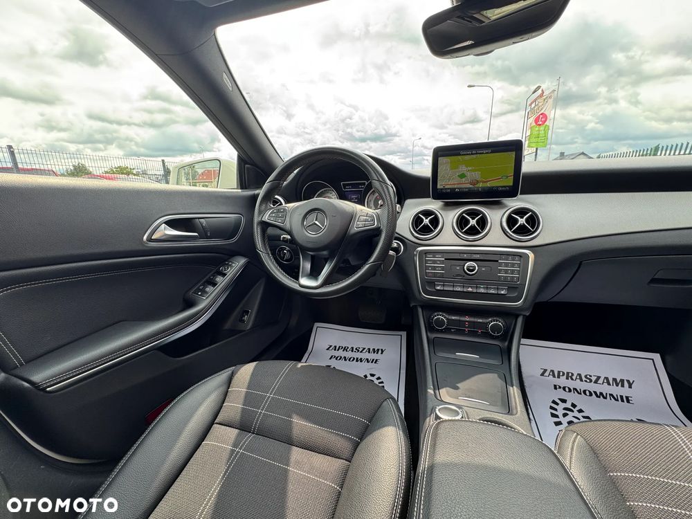 Mercedes-Benz CLA 200 7G-DCT StreetStyle - 18