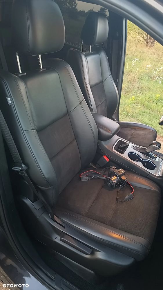 Jeep Grand Cherokee - 34