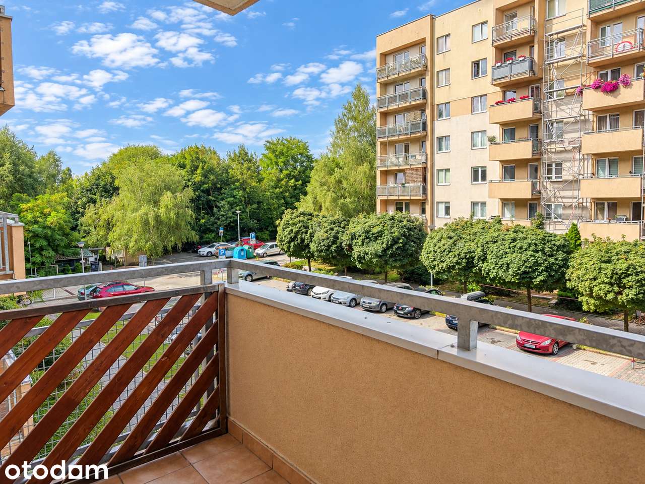Przestronne 2 pokojowe mieszkanie z balkonem i komórką