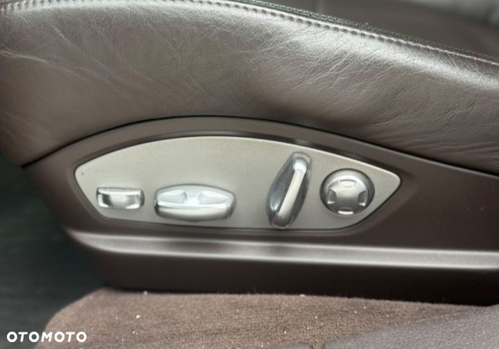 Porsche Panamera 4S - 17