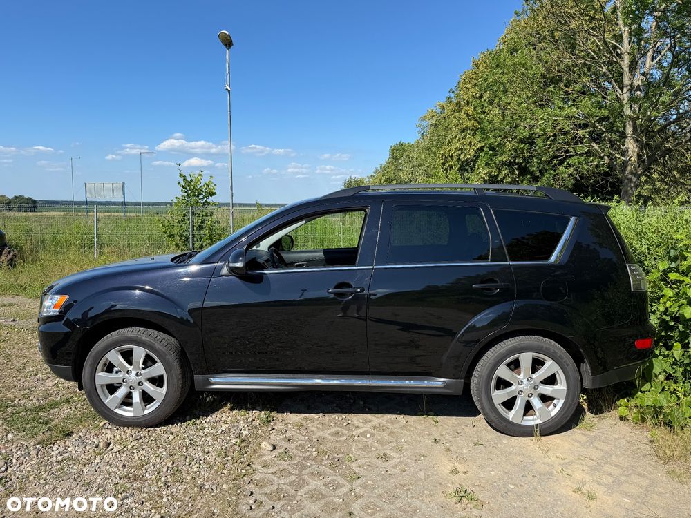 Mitsubishi Outlander 2.0 2WD - 4
