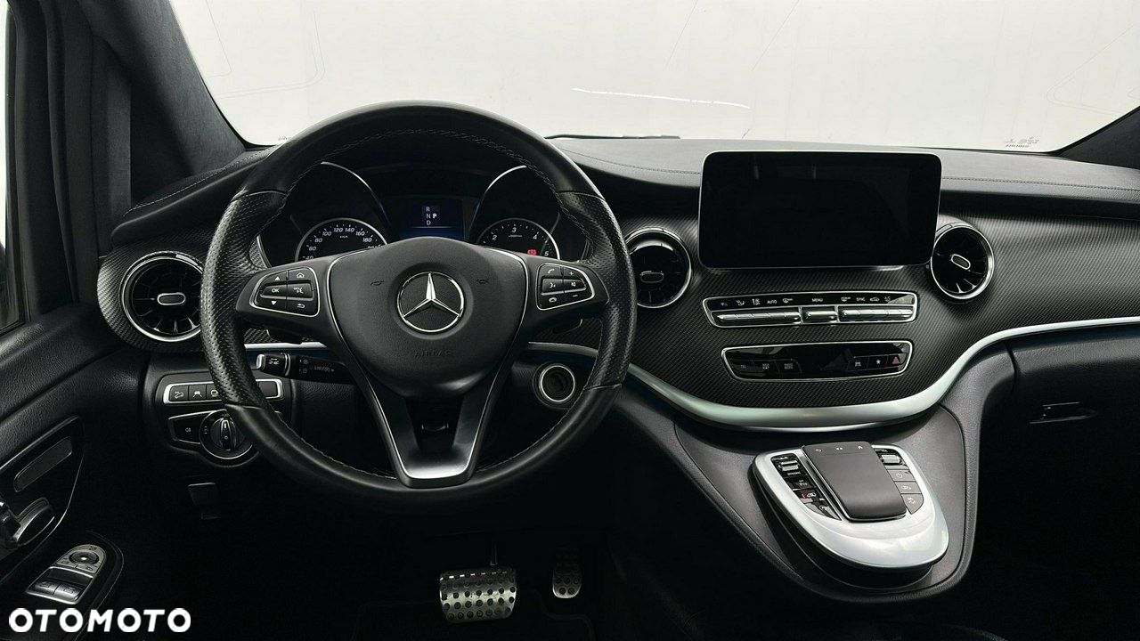 Mercedes-Benz Klasa V - 10