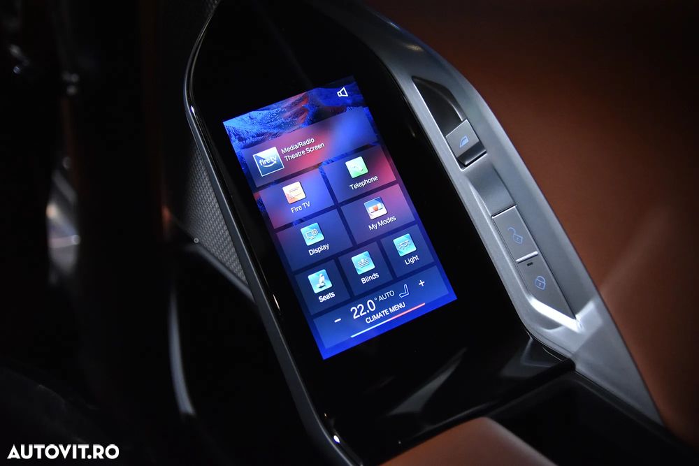 BMW Seria 7 740d xDrive MHEV - 29