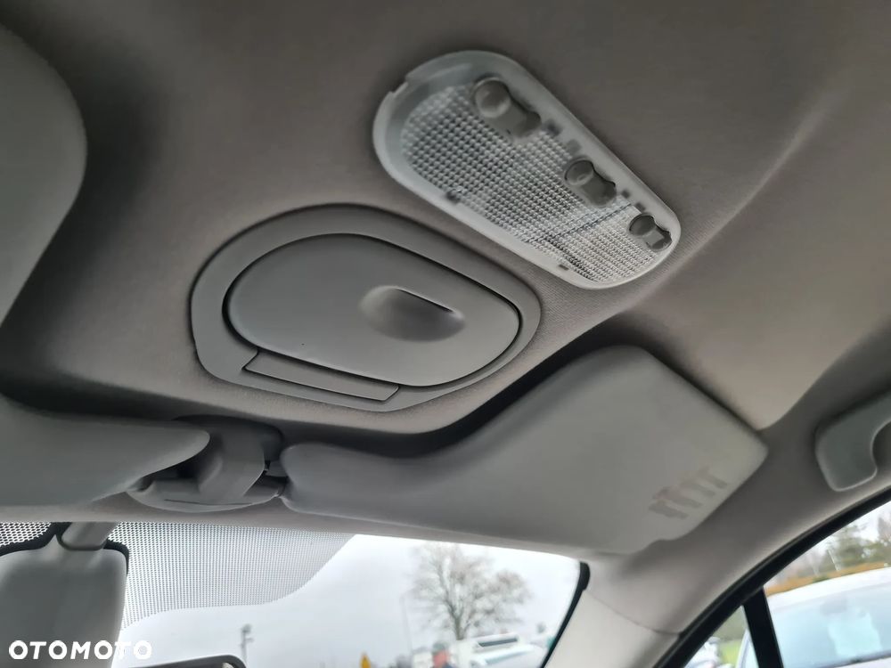 Renault Scenic 2.0 16V Privilege - 29