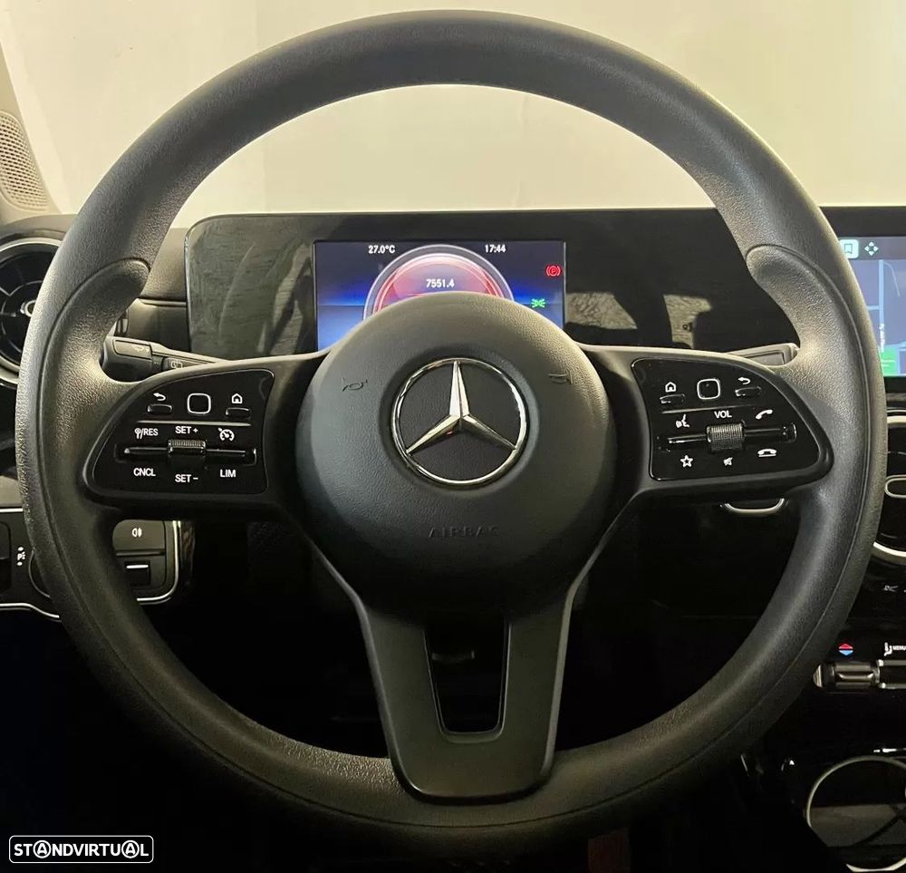 Mercedes-Benz CLA 250 e Shooting Brake Style Plus - 20