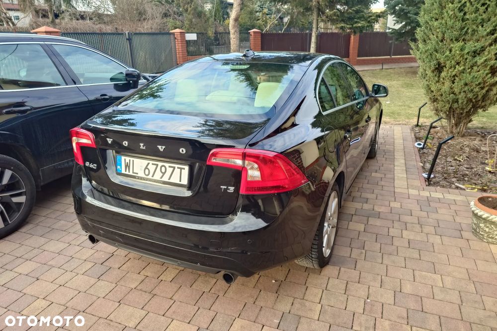 Volvo S60 T3 Drive-E Dynamic Edition (Momentum) - 6