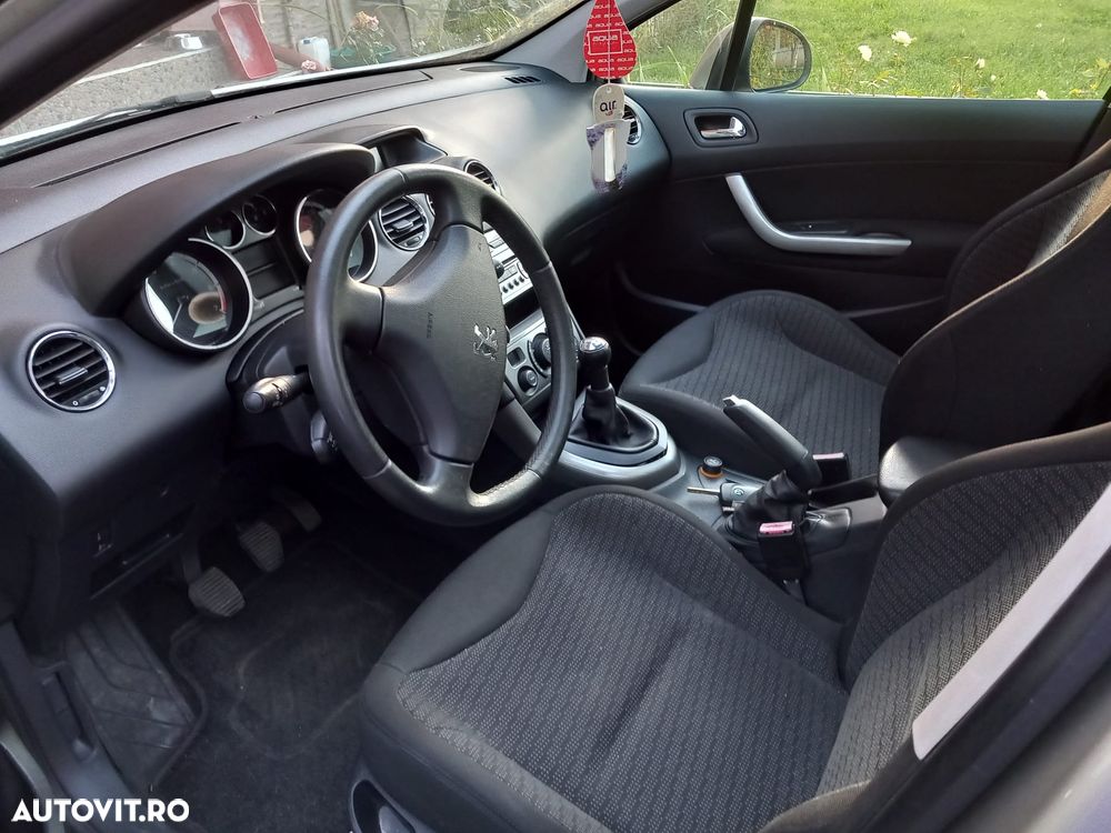Peugeot 308 1.6E Confort Pack - 3