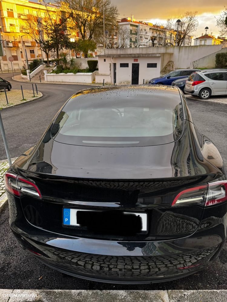 Tesla Model 3 - 3