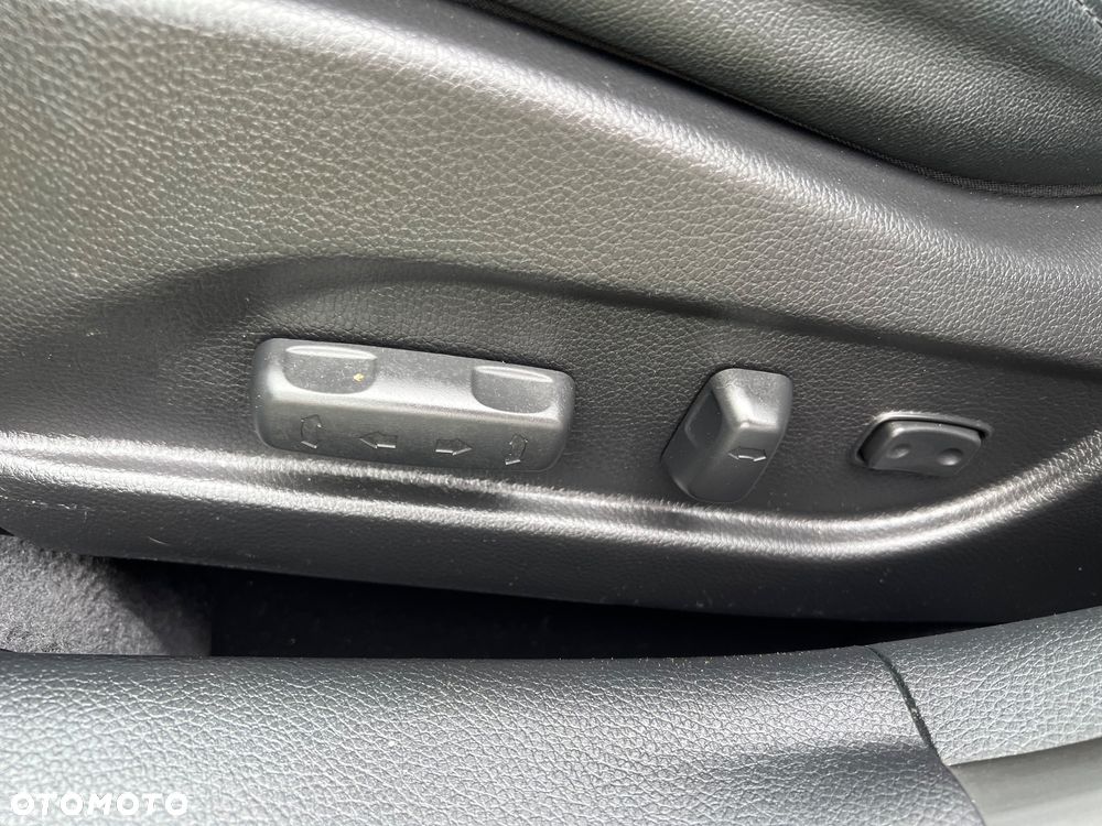 Hyundai i40 Kombi 1.7 CRDi DCT Premium - 27