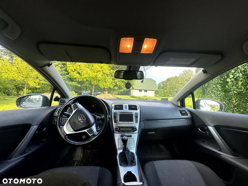 Toyota Avensis 1.8 Sol EU5 - 10