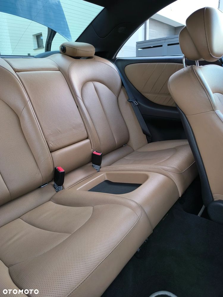Mercedes-Benz CLK 320 CDI 7G-TRONIC Avantgarde DPF - 23
